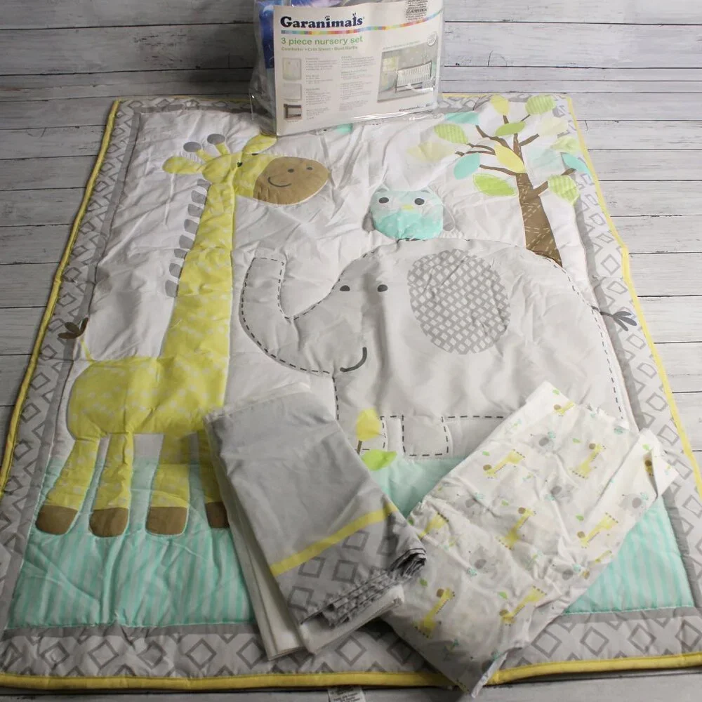 Garanimals Nursery Set Crib Comforter Sheet Giraffe Elephant Unisex Baby